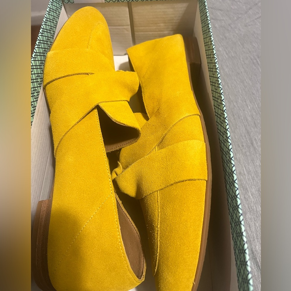 Size 12 Susina Flats NWT